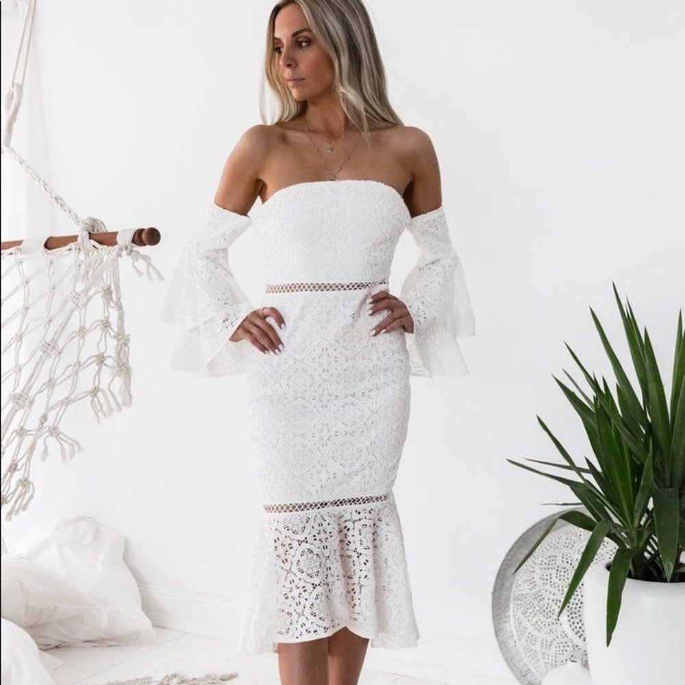 White lace off the shoulder dress